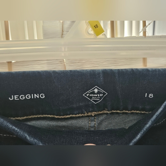 St John's Bay Pull on Mid-Rise Skinny Fit Jegging Jeans Sz-18 - Picture 8 of 9